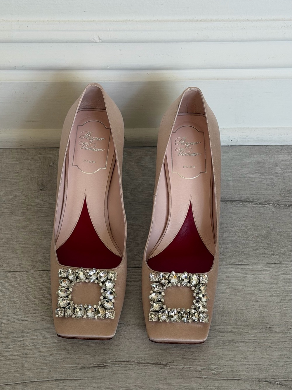 Roger Vivier Embellished Pink Satin Pumps with Crystal Heel
